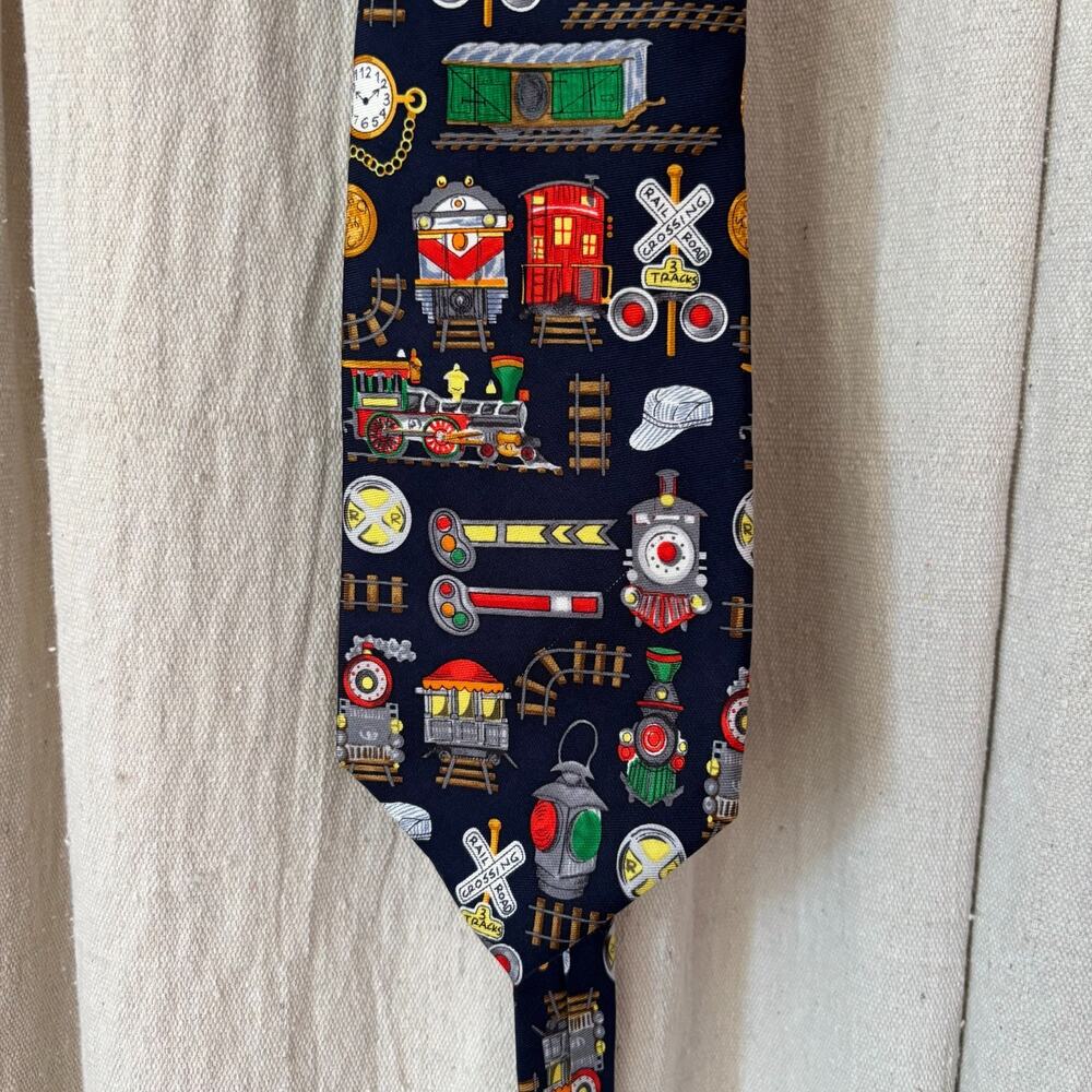 Alynn Neckwear 100% Silk Tie Navy Blue Railroad‎ Train Theme Novelty USA Made